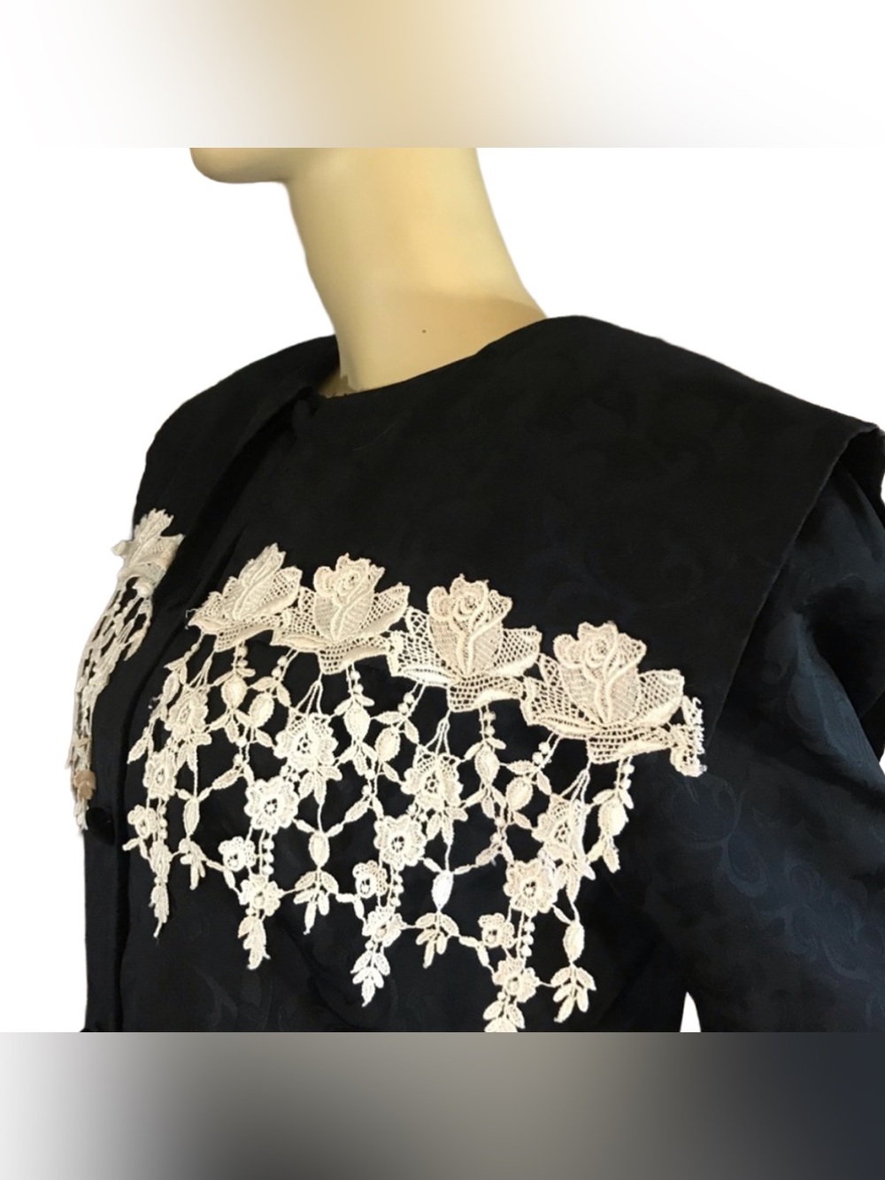VINTAGE 1990'S IN THE MOOD BLACK BROCADE AND WHITE CROCHET LACE BLOUSE (14) - Picture 7 of 10